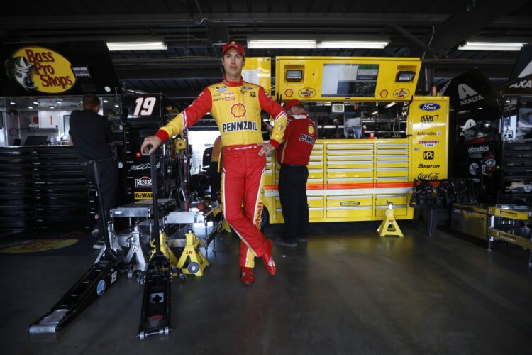 NASCAR: Penske takes top three in first Cup practice at Gateway