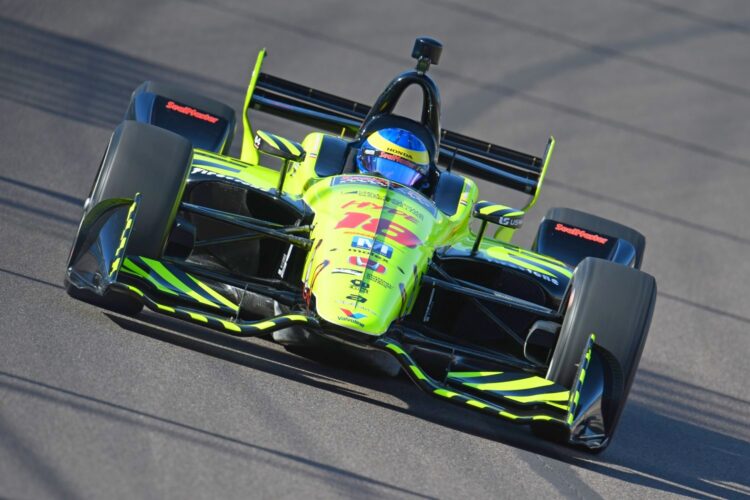 Bourdais outduels Penske team for pole in Phoenix