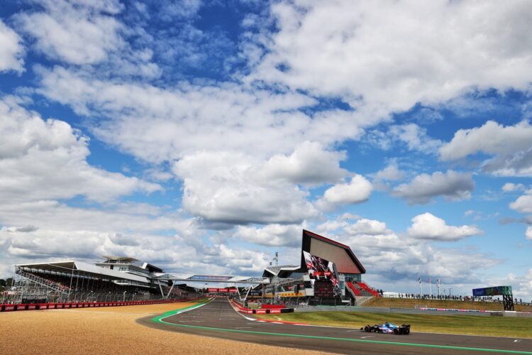 F1: British GP fans whining over ticket price increase