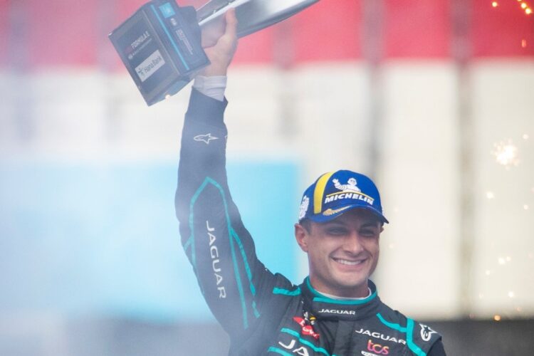 Formula E: Evan’s cuts Vandoorne’s point lead with win in Seoul