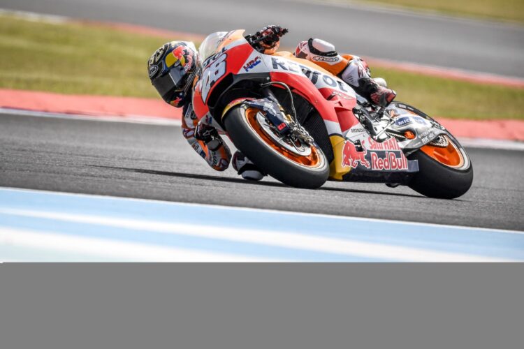 Dani Pedrosa undergoes operation to his right wrist in Barcelona