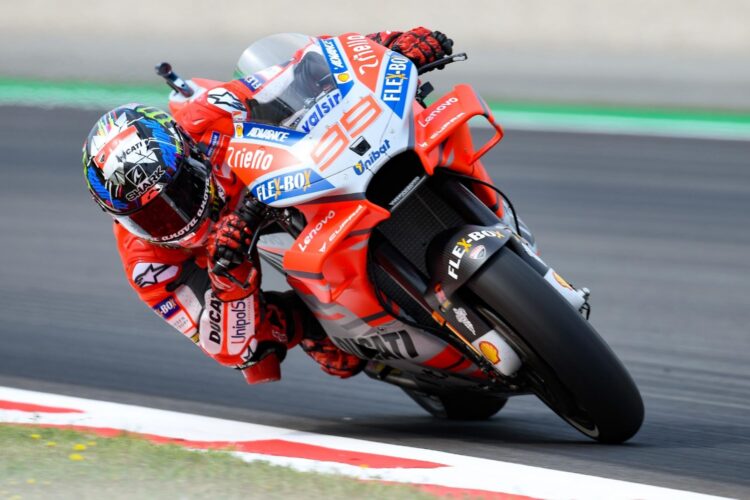 Lorenzo over Marquez in Barcelona