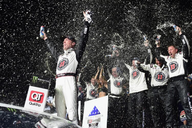 Kevin Harvick Dominates Atlanta NASCAR Cup Race