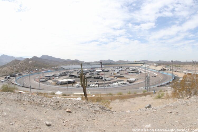 Larson tops opening practice in Phoenix