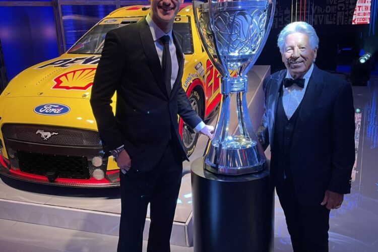 NASCAR: Mario Andretti introduced Joey Logano at Awards Banquet