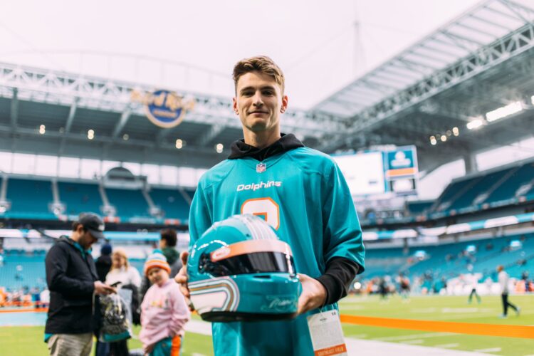 F1: Miami Dolphins present Logan Sargeant with special helmet