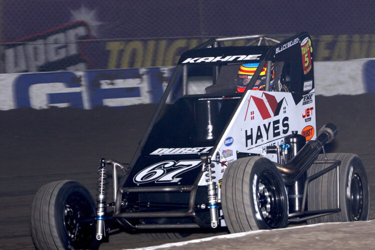 Kahne and Stenhouse not faring so well in Chili Bowl