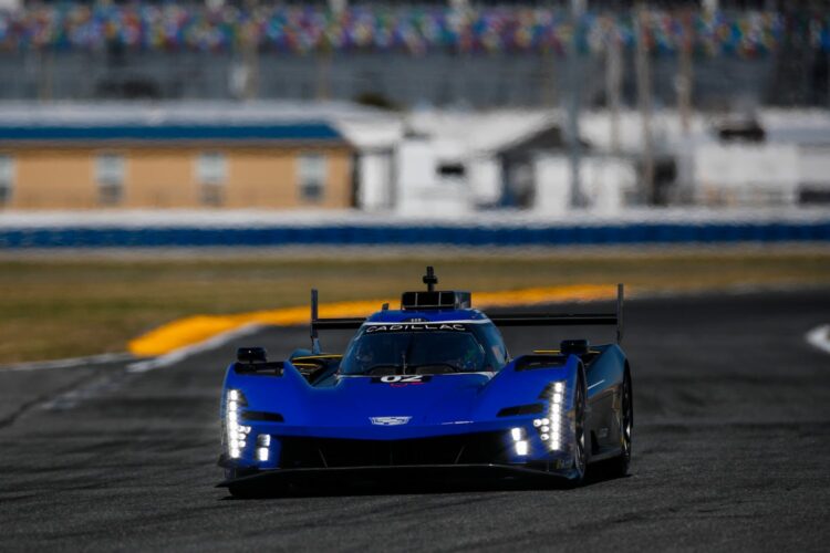 IMSA: Cadillac shows its muscle in 2nd Rolex 24 practice