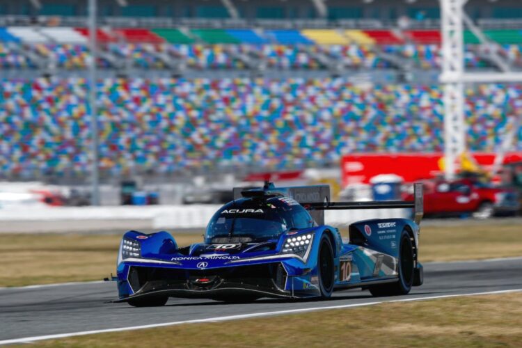 IMSA: #10 Acura on top in opening practice for Rolex