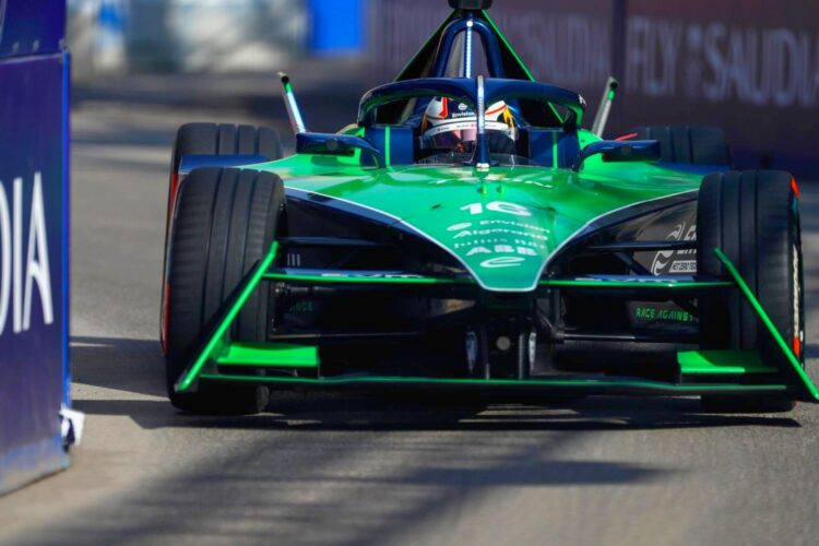 Formula E: Buemi tops opening practice in India