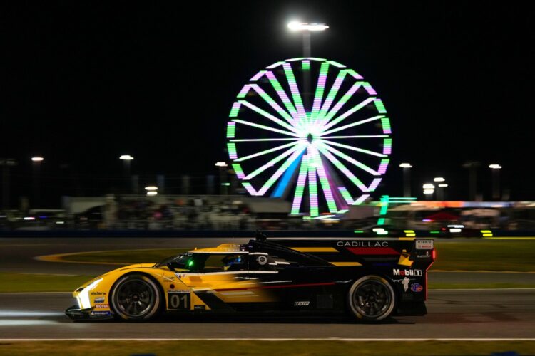 Rolex 24 Hour 16: Bourdais leads at 2/3rds mark in #01 Ganassi Cadillac