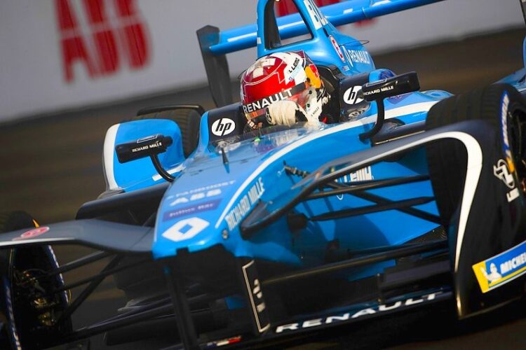 Buemi takes pole for Race 1 in NY City