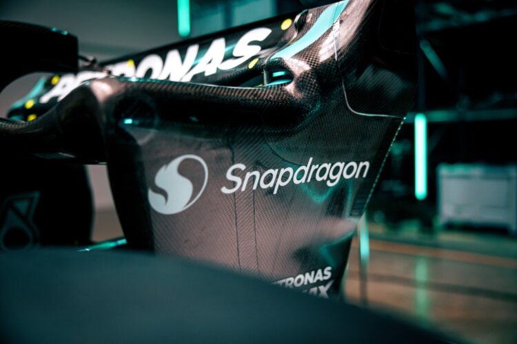 F1: Qualcomm signs on with Mercedes F1 Team