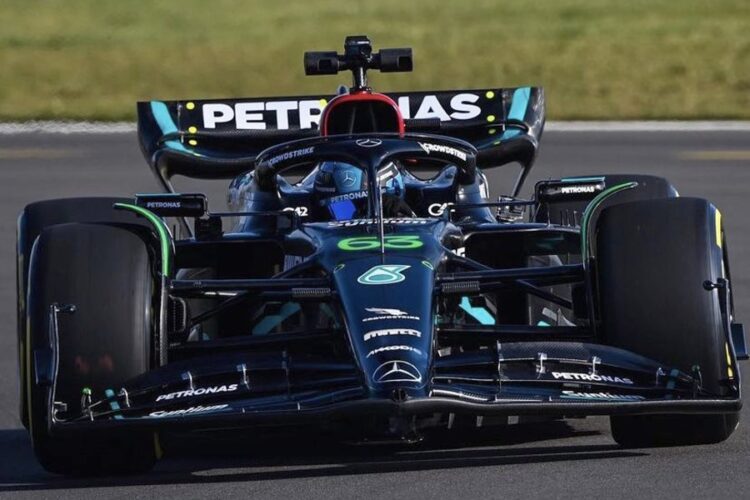 Rumor: Mercedes W14 has engine issues during Silverstone Shakedown