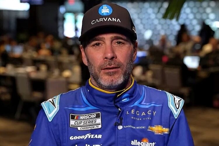 NASCAR: Johnson withdraws from Chicago race after 3 found dead  (Update)