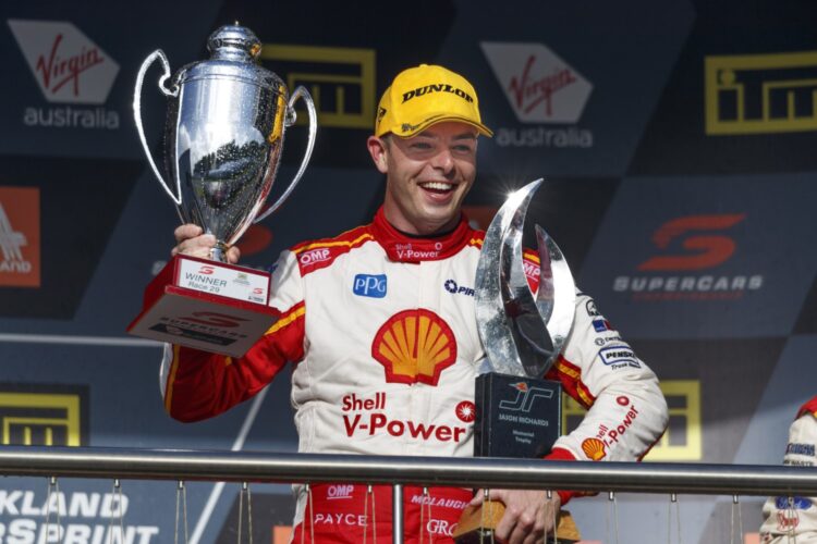 McLaughlin wins thriller in Auckland to set up another epic finale