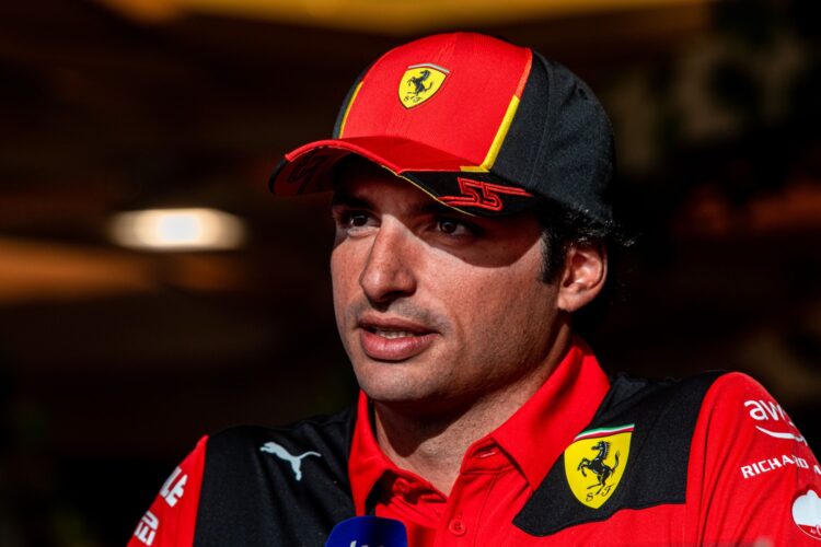 F1: Sainz Jr. not jealous of Alonso’s popularity