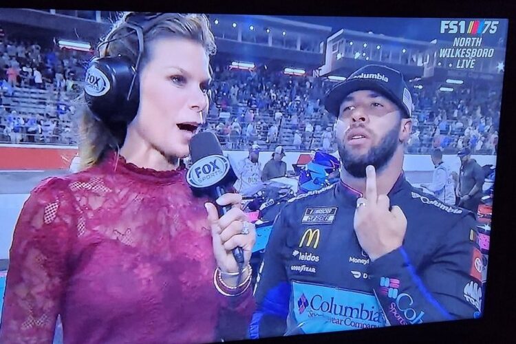 NASCAR: Bubba Wallace Gives Critics The Bird After Finishing 2nd