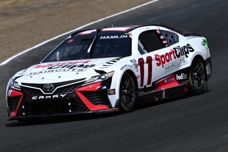 NASCAR: Hamlin wins pole at Sonoma