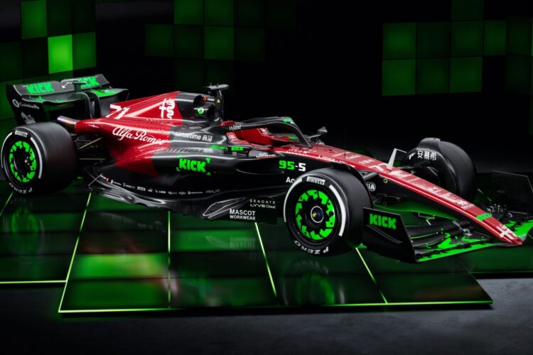 F1: Alfa Romeo F1 Team KICK unveils striking livery