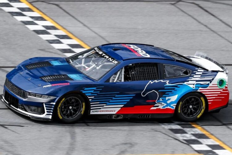 NASCAR: Ford unveils Mustang Dark Horse for 2024