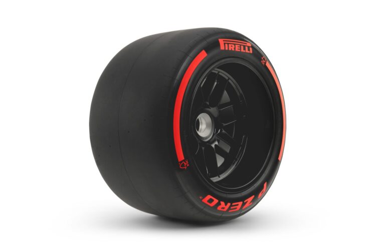 F1 News: Pirelli tests a Supersoft C6 tire to spice up the racing  (Update)