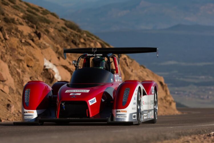 Mitsubishi attacks Pike Peak with electric car