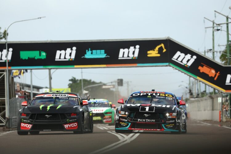 Supercars News: Waters holds off Mostert in Townsville