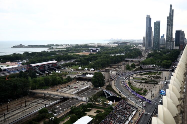 F1 News: Sparse NASCAR crowds opens door for F1 in Chicago  (Update)