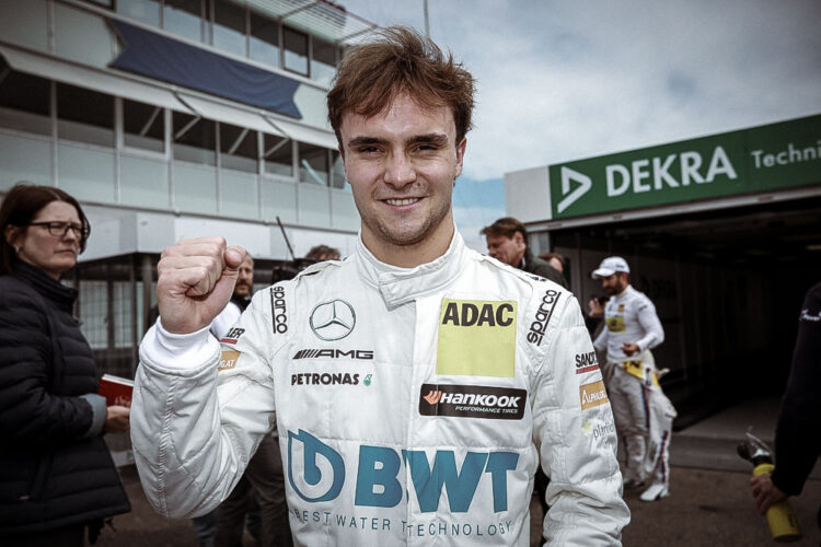 Auer puts Mercedes on pole for DTM season opener