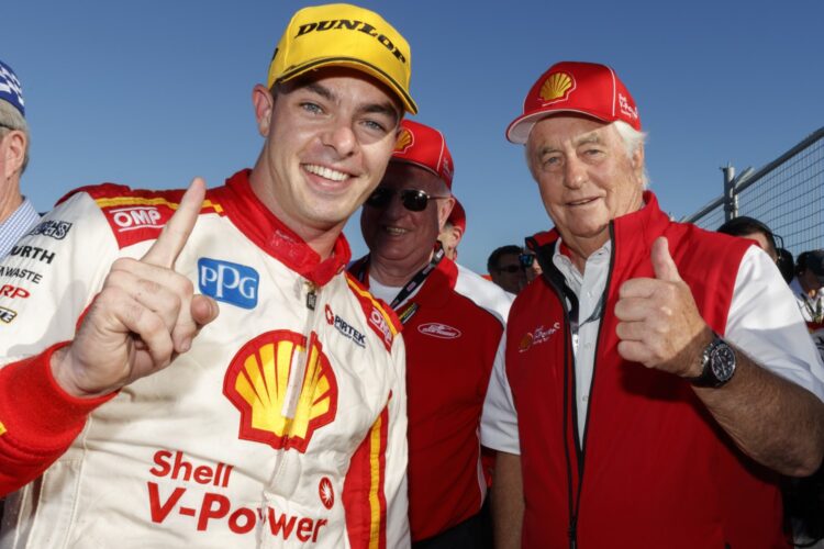 Penske team sweeps in Perth