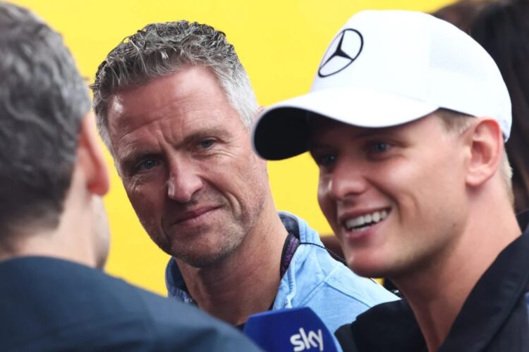 F1 News: Ralf Schumacher ‘not angry’ with Perez’s father