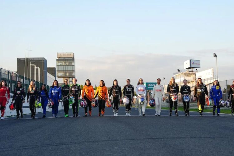 Formula E News: 18 Women Take to the Jarama Track in Madrid