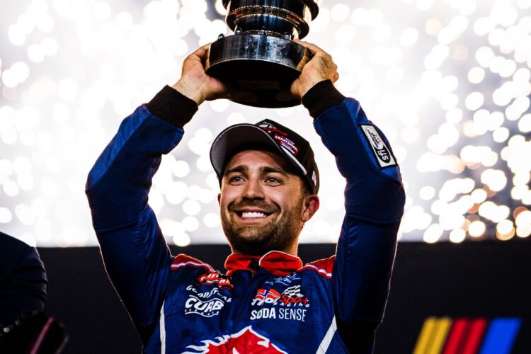 NASCAR: Ty Majeski dominates at Phoenix, wins Truck Series title