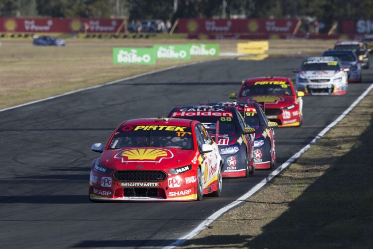 Mostert holds off McLaughlin to claim win