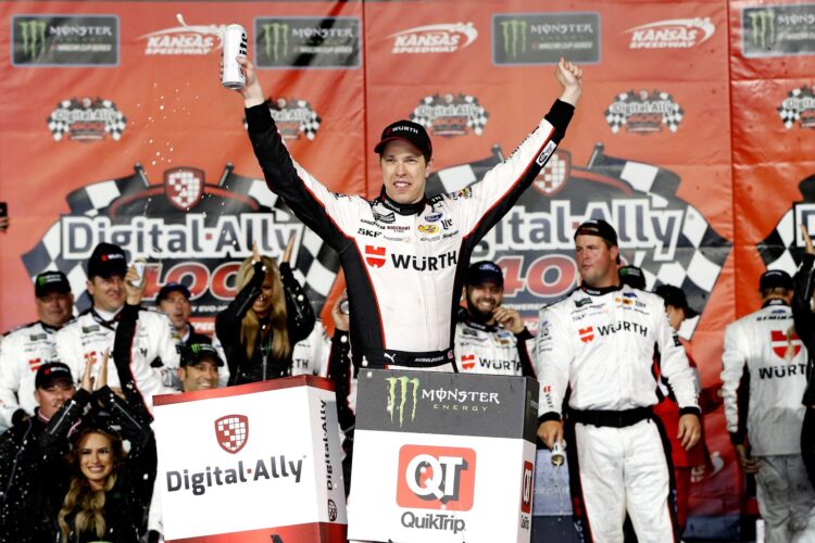 Recap: Keselowski wins a thriller at Kansas Speedway