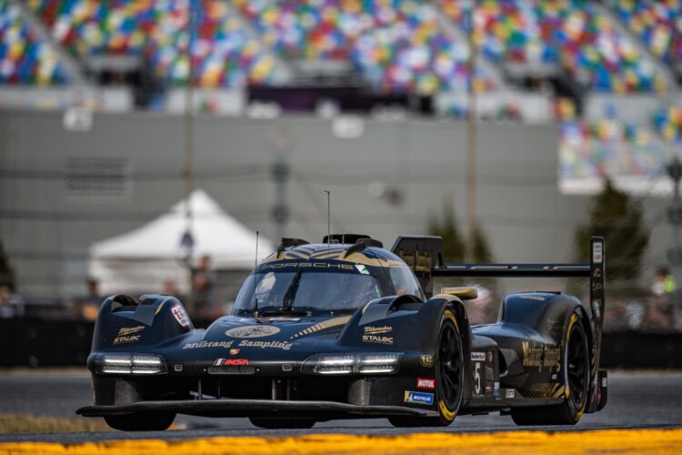 IMSA News: Porsches run 1-2 in rain soaked Session 6 in Daytona