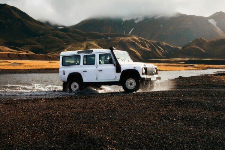 DIY vs Professional Restoration: Which is Right for Your Land Rover?