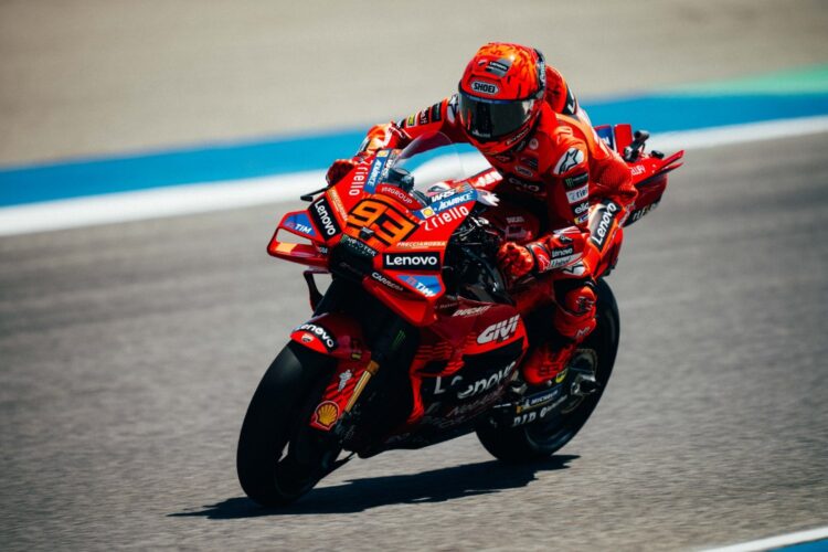 MotoGP: Marc Marquez wins Pole and Sprint in Thailand