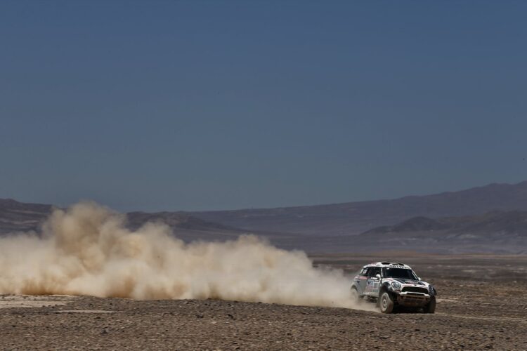 Dakar Day 8: Nasser Al-Attiyah wins, Roma’s lead slashed