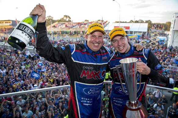 Odd couple win extraordinary Supercheap Auto Bathurst 1000