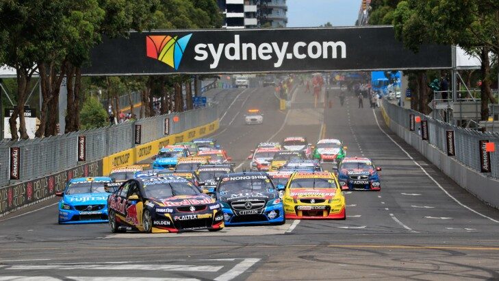 Whincup dances in the Sydney rain