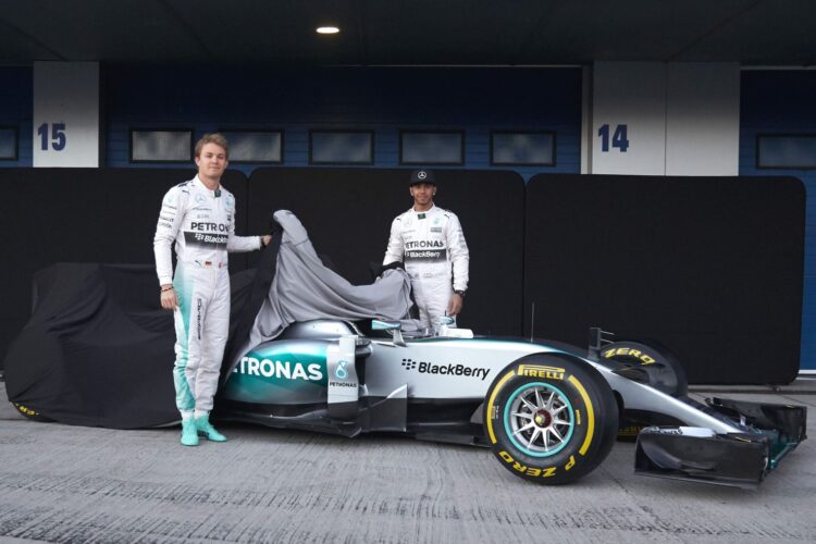 Mercedes unveils 2015 F1 car