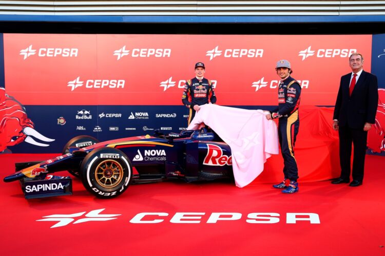 Toro Rosso launches 2015 car