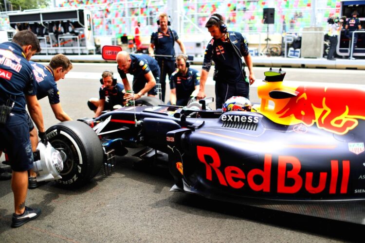 Red Bull Racing and TAG Heuer extend their engine naming partnership through 2018
