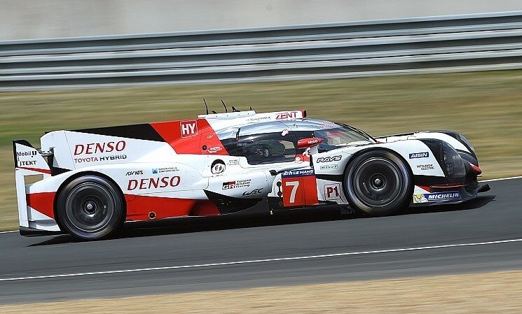 LeMans 24 Hour 3: #7 Toyota still leads