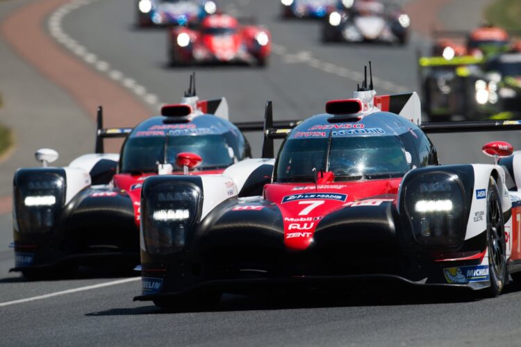 LeMans 24 Hour 4: #7 Toyota leads, #1 Porsche takes over 2nd