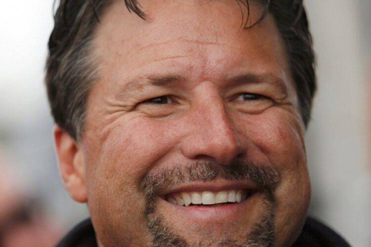 Michael Andretti to NASCAR (or IndyCar) with Dodge?