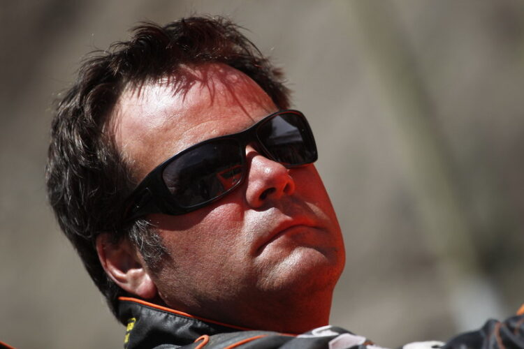 Robby Gordon enters Hummer in Dakar