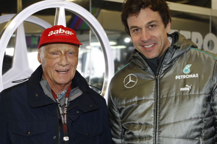 Lauda says F1 needs to change